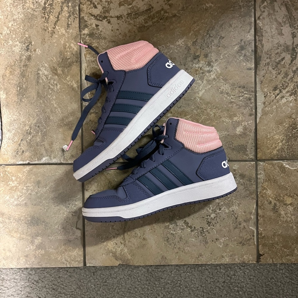 Girls Hi tops, basketball shoes
